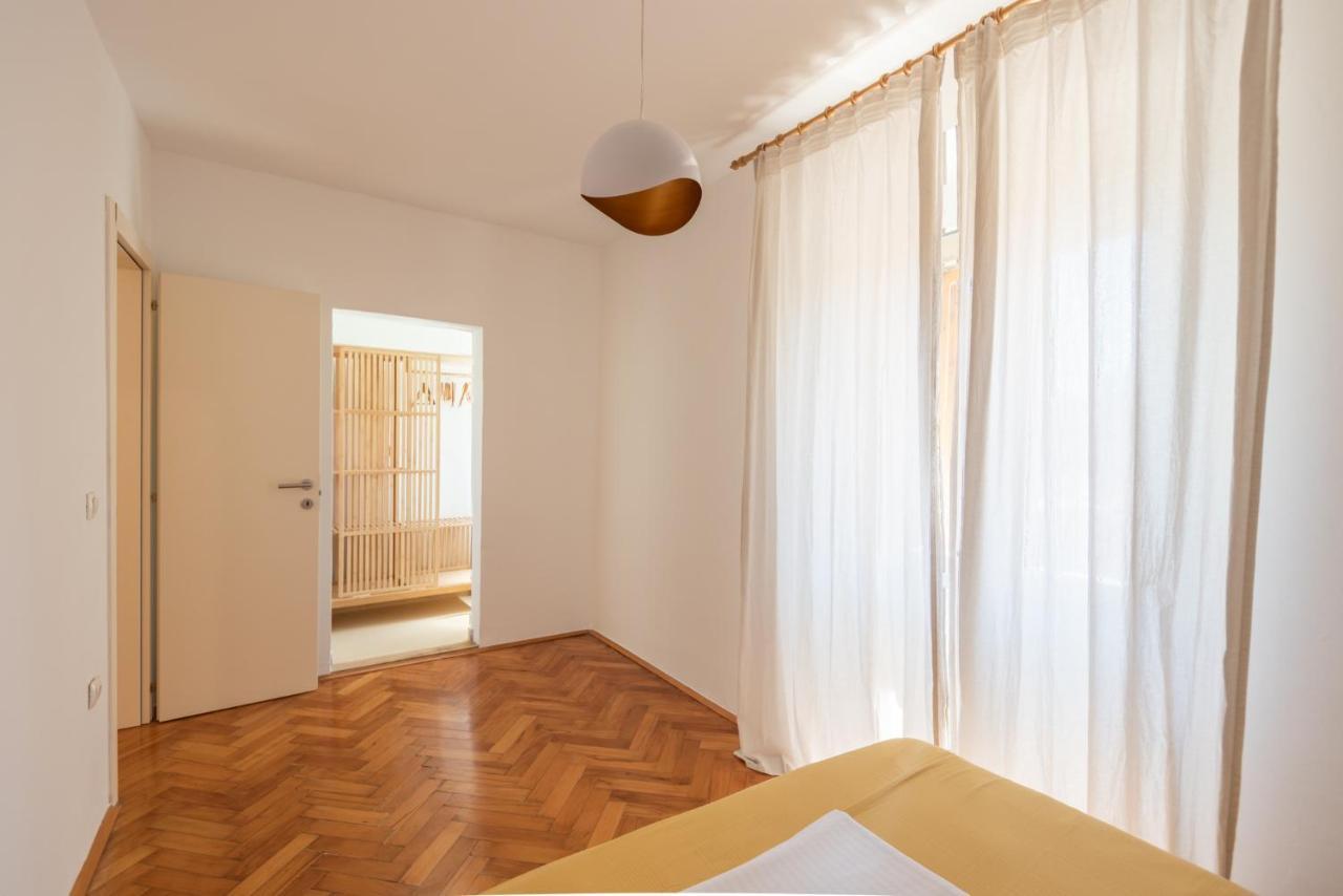 Pula City Apartment With Private Parking Free Exterior photo